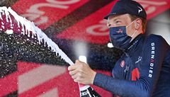 Tao Geoghegan Hart slaví.