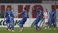 Fotbalisté Liberce slaví branku Jana Matou�ka.