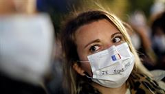 Francouzt uitel po brutln vrad kolegy mluv o autocenzue. Chtj se vyhnout hdkm s ky a rodii