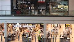 V obchodním centru Galerie Harfa v Praze zůstaly otevřeny pouze obchody s... | na serveru Lidovky.cz | aktuální zprávy