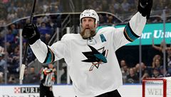 Joe Thornton se rozlou�il se San Jose po patnácti letech.