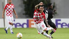V základní sestav� Slavie nastoupil i Oscar Dorley.