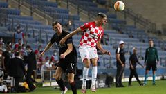 Luká� Provod v hlavi�kovém souboji.