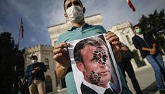 Protesty kvůli výrokům Emmanuela Macrona probíhaly v Istanbulu, Iráku i...