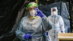 Testování na koronavirus v odběrovém stanu FN Brno. | na serveru Lidovky.cz | aktuální zprávy