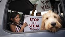 Prezidentovi pznivci proti dajnm podvodm protestovali i v Arizon nebo v...
