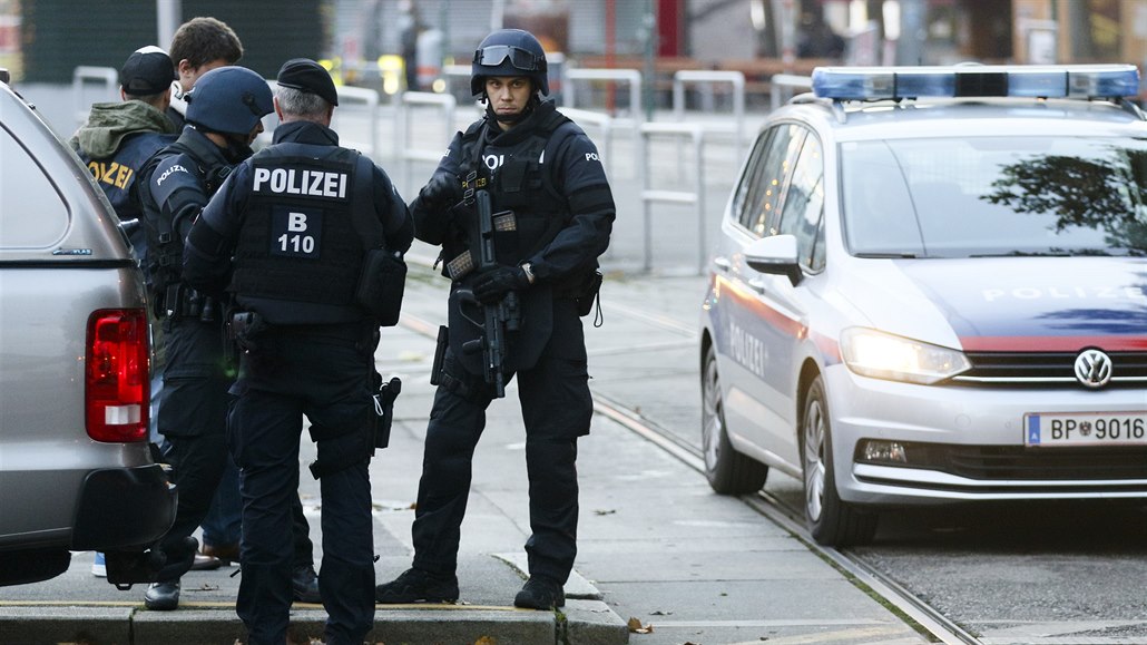 Policie po útoku ve Vídni.