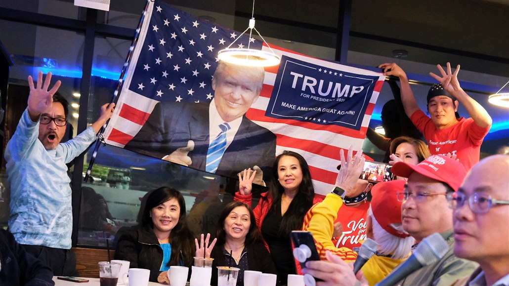 Vietnamští podporovatelé Donalda Trumpa v Texasu.