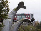 Vz metra se u Rotterdamu zastavil a o velrybí ploutev.