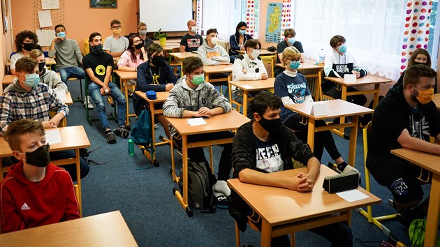 Studenti mohou studovat nov� i esporty