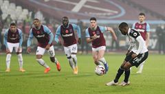 ‚Nejhorší panenkovská penalta historie.‘ Lookman daroval West Hamu výhru, kritizuje ho trenér i fanoušci