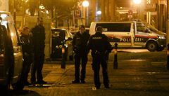 St�elba u synagogy ve Vídni.