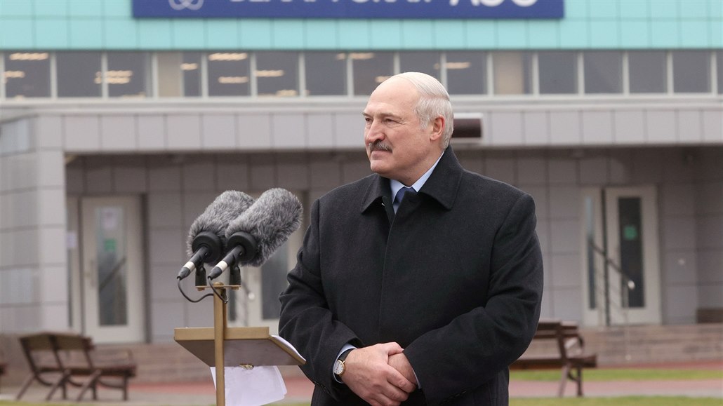 Běloruský prezident Alexandr Lukašenko, který autoritářsky v zemi vládne již 26...