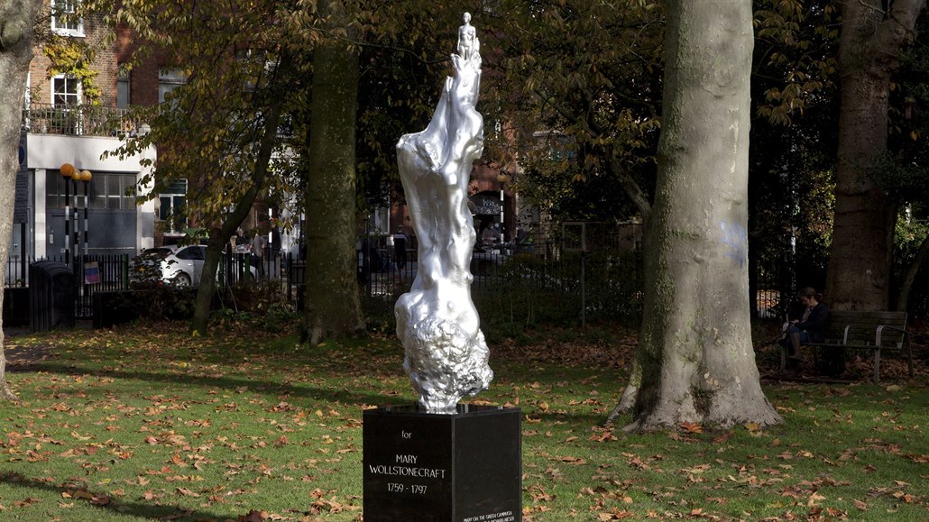 V Londýn v úterý odhalili pomník k poct britské feministky, spisovatelky a...