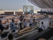 Egypttí archeologové pedstavili nález stovky sarkofág starých zhruba 2500...