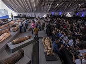 Egypttí archeologové pedstavili nález stovky sarkofág starých zhruba 2500...