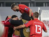 Fotbalisté Severní Makedonie slaví premiérový postup na EURO.