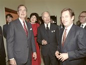 Dne 17. listopadu 1990 picestoval na oficální návtvu prezident USA George...