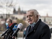 Exprezident Václav Klaus 17. listopadu 2020 pi proslovu u kavárny Slávie na...