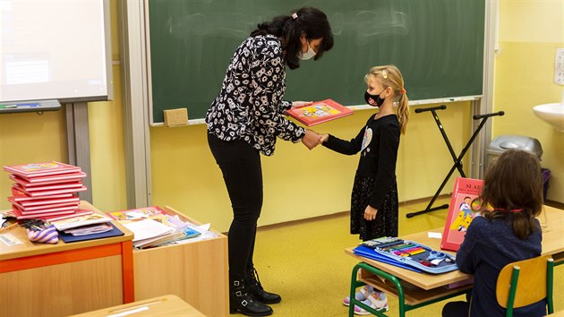 Návrat k prezen�ní výuce v rámci rozvol�ování opat�ení proti �í�ení koronaviru...