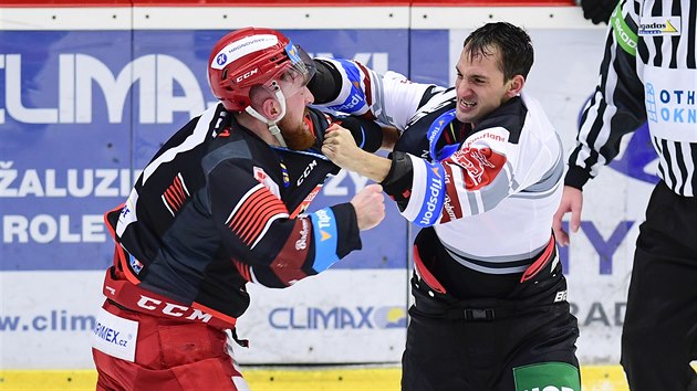 Utkání 13. kola hokejové extraligy: Mountfield Hradec Králové - HC Energie...