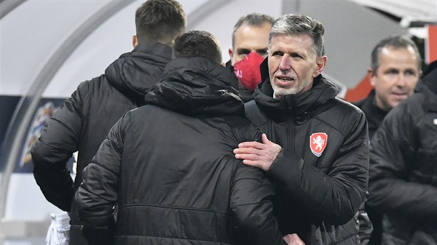 Trenér �eské republiky Jaroslav �ilhavý.