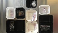 Plastový odpad z jednoho obědu. Snímek dokumentuje, kolik plastů obnáší běžný... | na serveru Lidovky.cz | aktuální zprávy