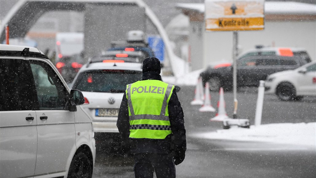 Italsko-rakouská hranice na Brennerském prsmyku.