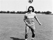 Argentinská fotbalová legenda Diego Maradona na fotografii z roku 1984