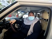 Nájlá abú Dubahová se stala první taxikákou v pásmu Gazy.