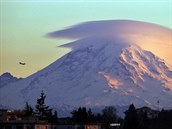 Sopka Mount Rainer patí k nejnebezpenjím na svt. Nachází se ve...