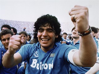 Argentinská fotbalová legenda Diego Maradona na fotografii z roku 1987