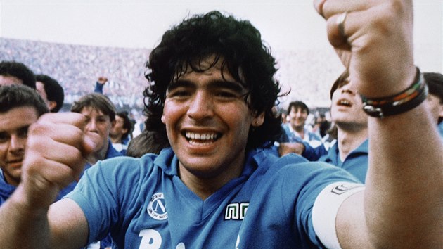 Argentinská fotbalová legenda Diego Maradona na fotografii z roku 1987