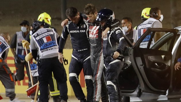 Romain Grosjean vyvázl z nehody bez vánjích zranní.