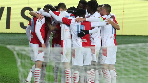 Sesadí nkdo Slavii z ela ligové tabulky? 