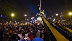 Rakev s Maradonovými ostatky bude pro ve�ejnost vystavena t�i dny od 6:00...