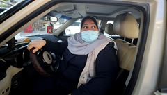 Nájlá abú Džubahová se stala první taxikářkou v pásmu Gazy. | na serveru Lidovky.cz | aktuální zprávy
