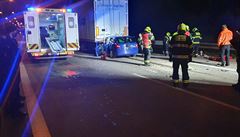 Prask okruh u Vestce zastavila nehoda osobnho auta s kamionem, provoz byl obnoven