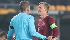 Bo�ek Do�kal v rozhovoru s hlavním rozhod�ím.