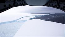 Britsk krlovsk letectvo (RAF) nad jinm Atlantikem vyfotografovalo nejvt...
