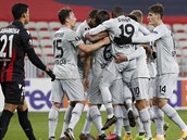 Fotbalisté Bayeru Leverkusen slaví gól na pd Nice.