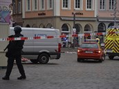 Ve mst Trevíru (Trier) na západ Nmecka vjelo auto na pí zónu. Na míst...