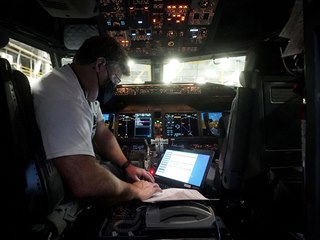 Boeing musel stroje 737 MAX vybavit novm softwarem.