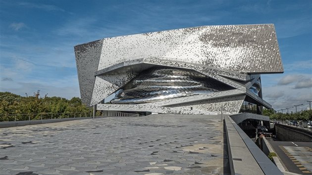 Msto hudby. Nová budova Philharmonie 1, navrená respektovaným francouzským...