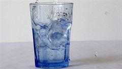 Pití vody prý přispívá k prevenci rakoviny tlustého střeva 