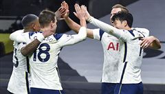 Tottenham porazil Arsenal a i po 11. kole vede anglickou ligu, vyhrál i Leicester