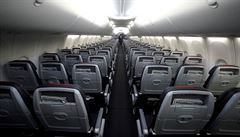 Do kabiny Boeingu MAX se vejde tém�� 200 cestujících.