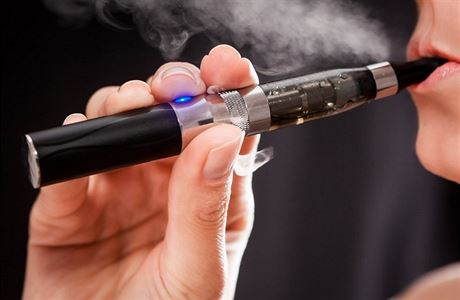 E-cigarety jako menší zlo. Zakázat, či nezakázat je na veřejnosti? | Zdraví  | Lidovky.cz