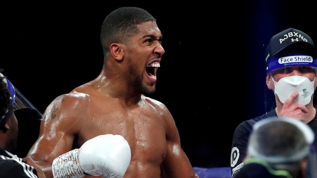 Anthony Joshua po výh�e nad Kubratem Pulevem.