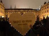 Lidé si připomněli devět let od úmrtí Václava Havla. Prahou prošel vzpomínkový průvod